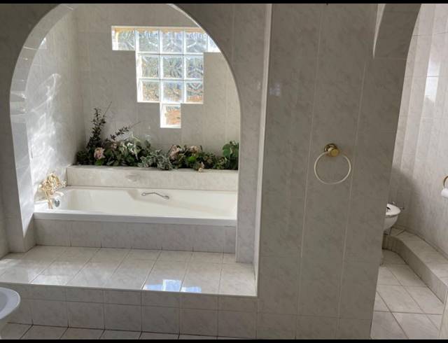 5 BEDROOM HOUSE FOR SALE IN HERRWOOD PARK